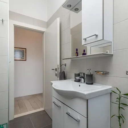 Spiro Apartament *